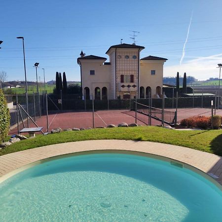 La Casa Di Mery Desenzano del Garda Bagian luar foto