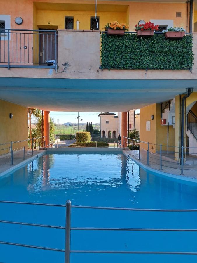La Casa Di Mery Desenzano del Garda Bagian luar foto